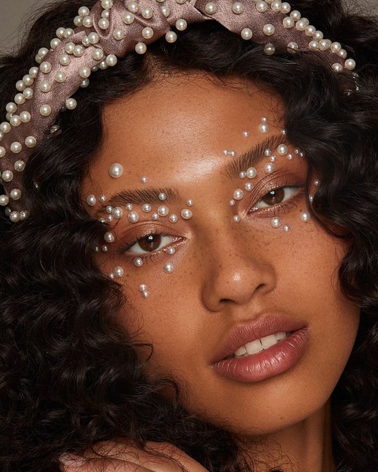 Pearl Inspired Makeup Trend - Beauty Fashion Week